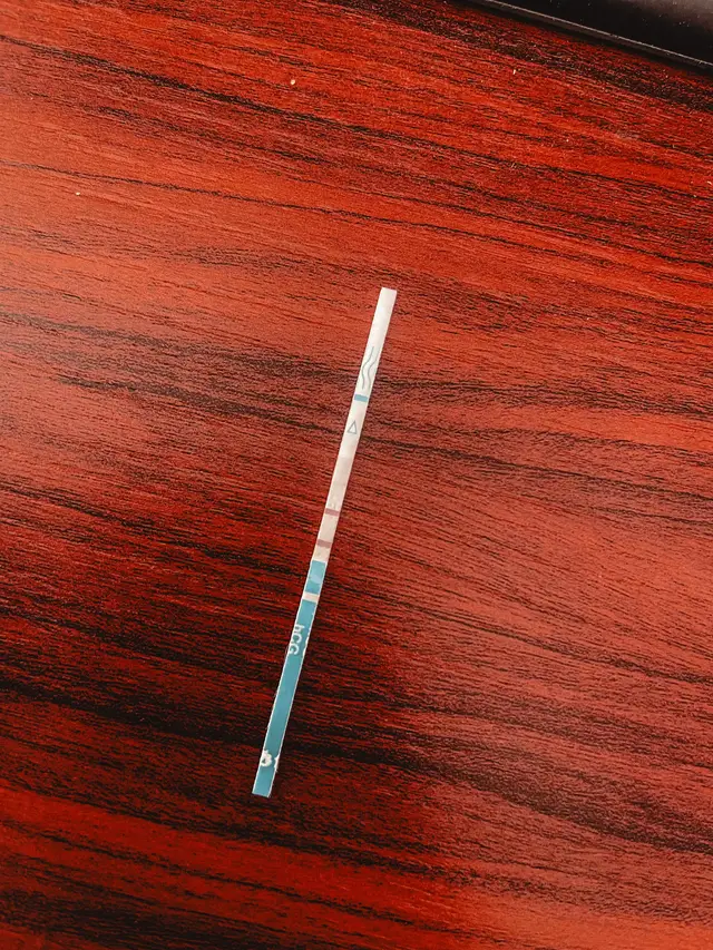 .Hôm nay mẹ lại chạnh lòng vì em sắp không còn trong cơ thể mẹ nữa . Chắc là mẹ con mình không có duyên nên em bé của mẹ ở nơi đó phải sống tốt nha . Nếu cuộc sống ở đó mệt mỏi quá thì con về lại bên ba mẹ nha . Ba mẹ yêu con 🖤❤️ #tamtrang #conyeucuame #nhatkimangthai 