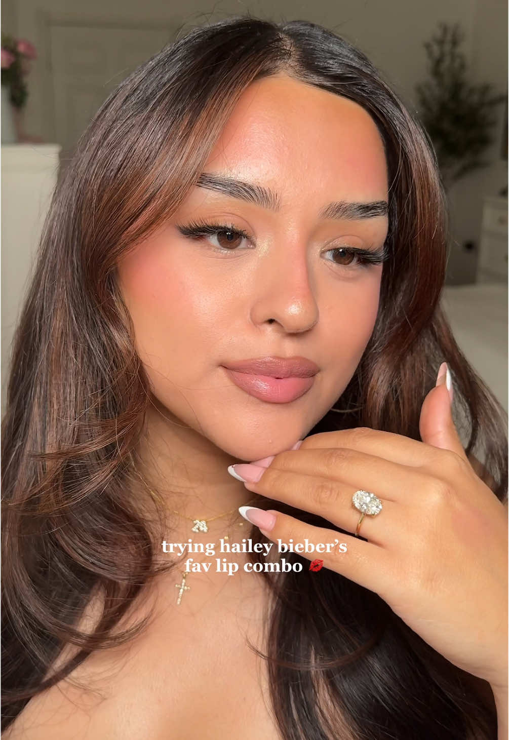 trying hailey bieber’s fav lip combo 👄💗 @rhode skin peptide lip shape in ‘twist’ + pocket blush in ‘piggy’ 🐽 #rhode #peptidelipshape #pocketblush #lipcombo #haileybieber 