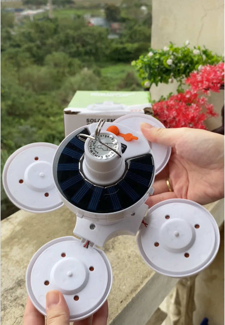 Đèn led tích điện năng lượng mặt trời #fyp #xuhuong #denled #dentichdien #dennangluongmattroi 