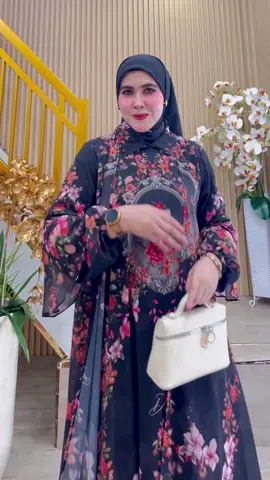 Masya Allah Koleksi buat lebaran cantik manis mewah elegang , gamis model semi outher sudah set dengan jilbab #klikkeranjangkuning #gamismewah #fyp #gamisdijah #fashionmuslimahstyle #gamislebaran #fypviralシ #gamislebaran2025 #ramadanekstraseru #fashiontiktok #grosirgamis #gamiskekinian #gamispesta 