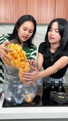 Buka Puasa dengan yang manis - manis, Es Buah Bar - Bar pake Galon Air, minumnya bareng anak wedhok satu - satunya #faridanurhan #awurawuremplok #Ramadan  