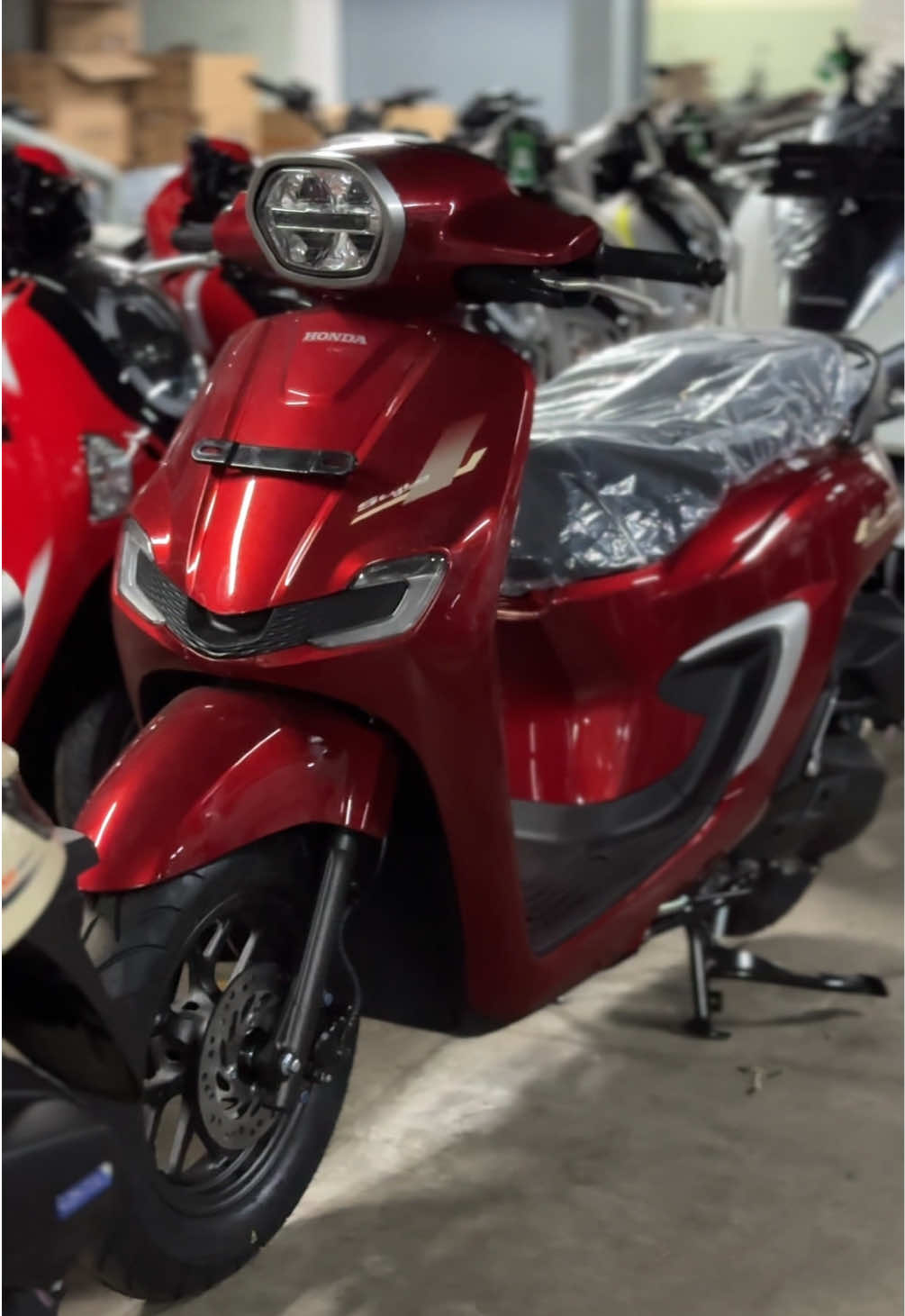 Yuk habiskan stok lebaran😍 Selamat datang di Aan Astra, dealer resmi Honda terpercaya di Jepara! Dapatkan motor Honda impian Anda dengan penawaran menarik dan layanan purna jual terbaik.  Dealer, Astra Motor Jepara Jl. Kartini no 7 Kauman, Jepara (Sebelah selatan masjid Agung Jepara) Pemesanan dan info lebih lanjut bisa melalui WhatsApp di 085229955110 Atau klik link dibio👆🏻 #AanAstra #HondaJepara #MotorBaru #AstraMotor #AstraMotorJepara #Jepara
