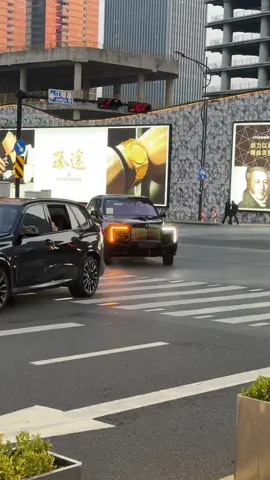 Rolls-Royce Cullinan đời mới nhất xuất hiện ở Hàng Châu #rollsroycecullinan2025 #mixchangzhou 