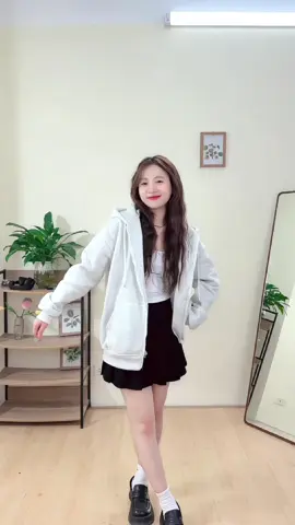 Áo hoodie zip lót bông mềm mại. Thiết kế ưng xỉu. Hợp gu nhiều bà nha. #áo_nỉ #hoodie_zip #unisex #thoitrang #peaboo #xuhuong 