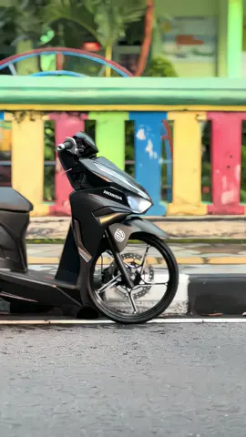Pesona motor dana pelajar😍🤩🫵 . . . #fyp #varghost⚡ #vario #vario125 #variogen2 #irenggank🚀 #ogahjinjit #vavarioan #variomodifikasi 