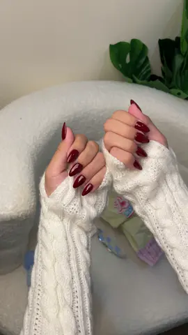 super bet🥹💗💗💗💗#fakenails #rednails #maroonnails #pressonnails #handmadenails 