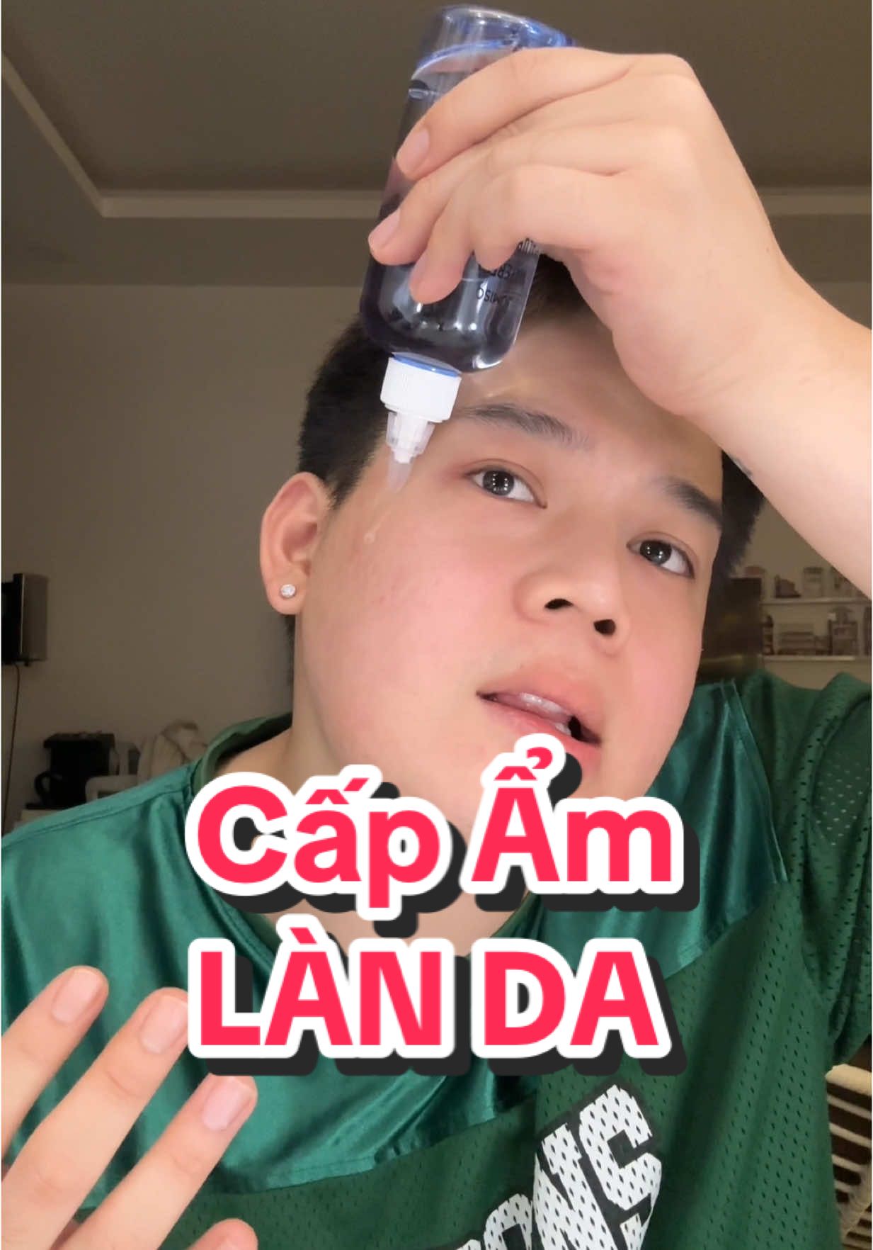 Chăm sóc làn da sau mụn cùng tui nha! Vết thâm thì đang chữa còn sẹo rỗ không dám vì sợ đờ au á huhu. Nền da tui đẹp lắm mà bị cái thâm với rỗ sau mụn lâu quá nè 
