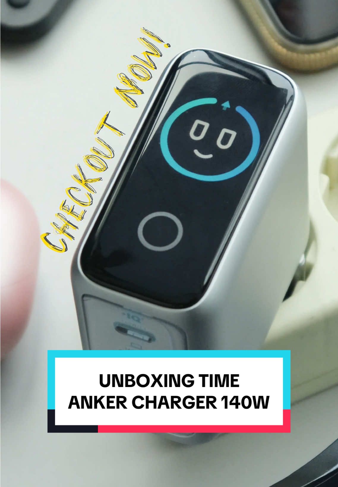 Unboxing Anker 140W Digital Display Charger! ⚡ Dilengkapi kabel Type-C, 4-port charging, dan LED display yang keren. Dengan 140W output, charging jadi lebih cepat dan efisien! Ready to upgrade your charging experience? Dapatkan sekarang! 🔌  #anker #charger #wallcharger