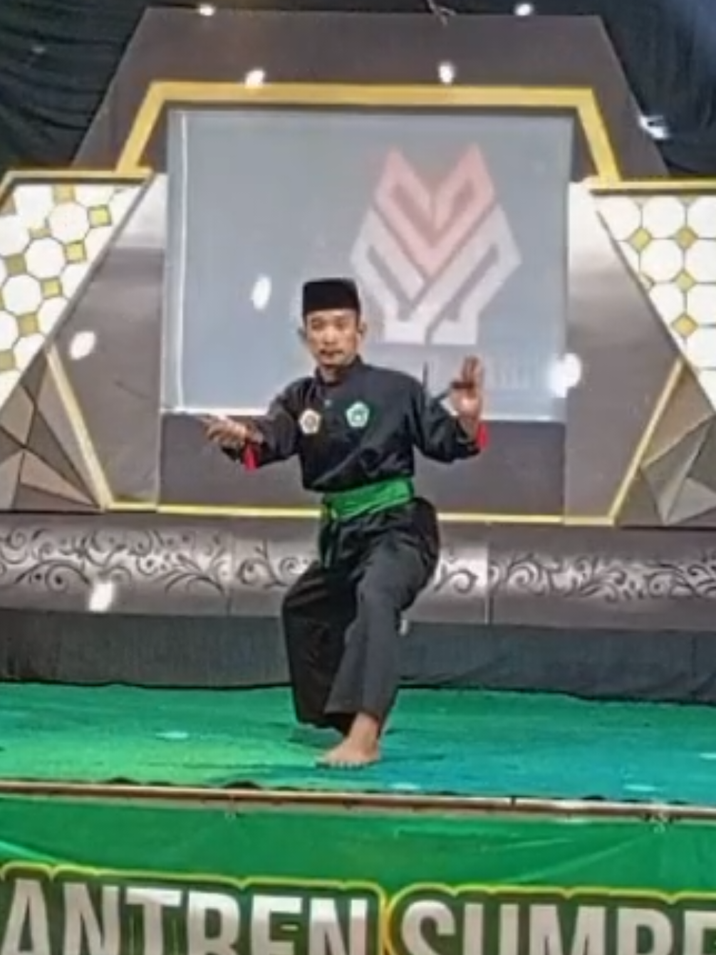 salam settong dere  #martialarts #senimadura #storypagarnusa #vidioviral #pagarnusa86💚🔱 #madura #pencaksilat #sampang #madurachenel86 #fyp #senibudaya #hiburan #fypシ゚ #viral 
