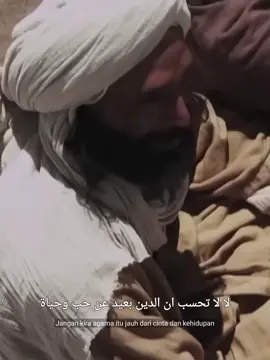 [Ilustrasi] Jangan kira Islam hanya tentang larangan dan batasan. Islam adalah cahaya yang membawa harapan, seperti cahaya yang dibawa Mus'ab bin Umair ke Madinah. Dia datang bukan dengan pedang, bukan dengan paksaan, tetapi dengan kelembutan dan hikmah. Kata-katanya adalah kunci, akhlaknya adalah cahaya. Satu per satu hati terbuka, satu per satu manusia menemukan jalan. Bersama Mus'ab, Madinah berubah. Islam menyebar, cinta kepada Allah tumbuh. Karena Islam bukan sekadar ajaran, ia adalah kehidupan, kebahagiaan, keselamatan. Dan Mus'ab? Dia bukan hanya seorang dai. Dia adalah bukti bahwa Islam adalah keindahan yang tak perlu dipaksakan. Islam hanya perlu dikenalkan, lalu ia akan bersinar dengan sendirinya. ✨ _azkiyafa #musabbinumair #sahabatnabi #nabimuhammad #rasulullah #allahummashollialasayyidinamuhammad #masyaallahtabarakkallah #allahuakbar #sejarahislam #sejarahnabi #sejarahsahabatnabi #islam #hijrah #dakwah #mekkah #madinah #videoislami #aesthetic #fyp #foryou #foryoupage #4u #xyzabc #ramadhan2025 #trending 