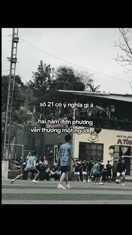 hai năm đơn phương  vẫn thương một người..🖤 #tinhyeudonphuong #tamtrang #21 #buon #nhoem #xh 
