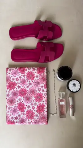 so pretty 🪄🌸🦢 @JASPÈ @smthngbyf #pink #oransandals #hermes #dukhon #missdior #lipgloss #ys #dior #رمضان #مخور #دخون 