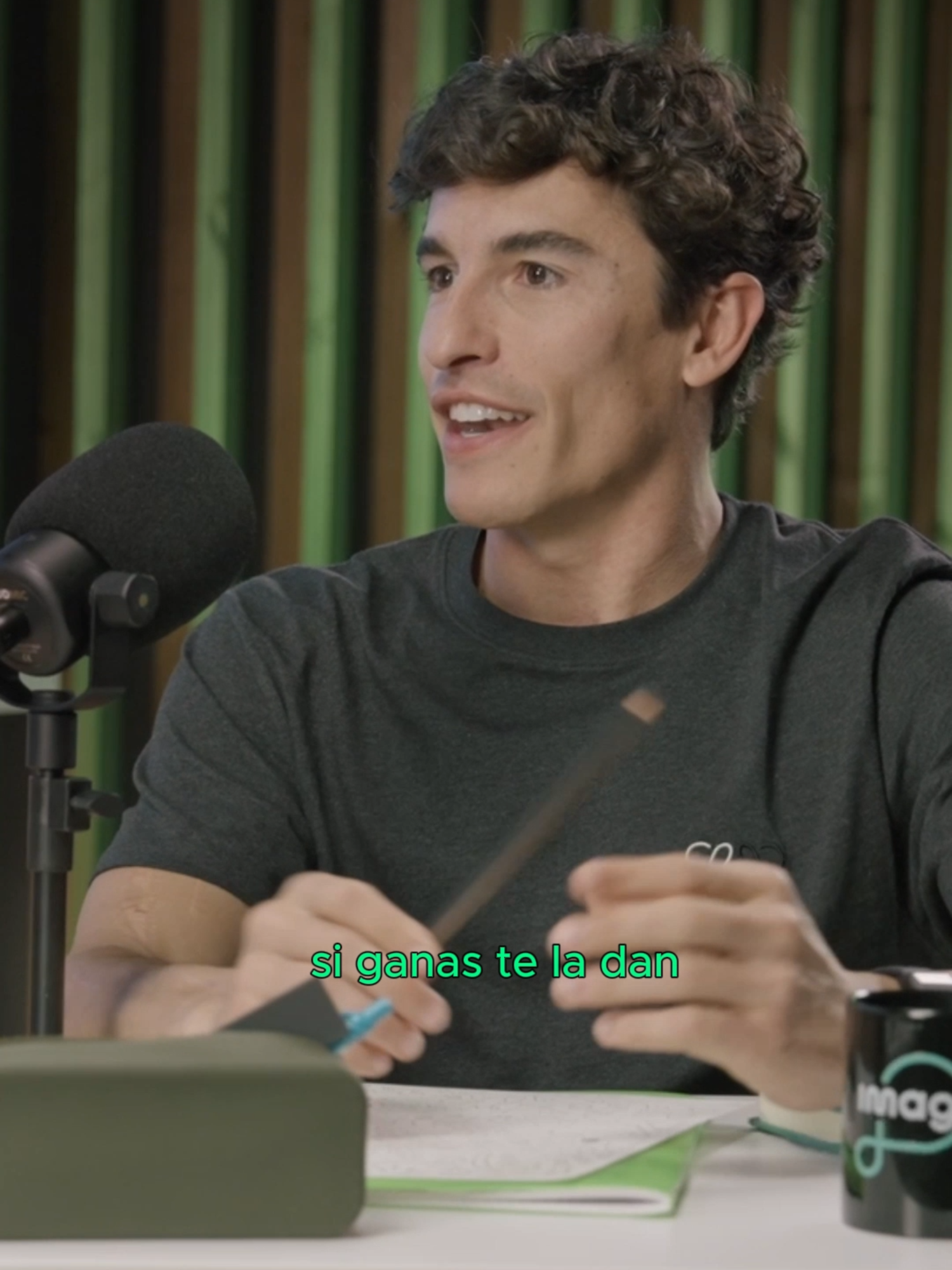 La verdad que esto no nos lo vimos venir… Vamos a hacer una cadena de comentarios para que a @marcmarquez93  le regalen la moto de este año ¿no? 👇🏼👇🏼 Y bueno, ya que estás escucha El podcast de final de mes y entérate de todo lo que nos vino a contar…que no es poco🥳🥳 #AprendeEnTikTok #fintok #finanzas #educacionfinanciera #dinero #fyp #parati 