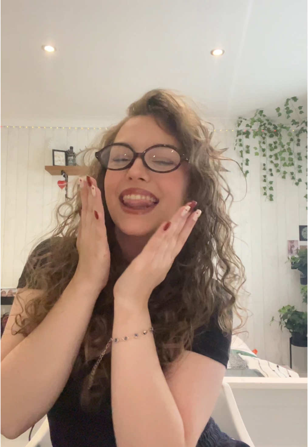 i miss u 👀 #pretty #curls #makemefamous 