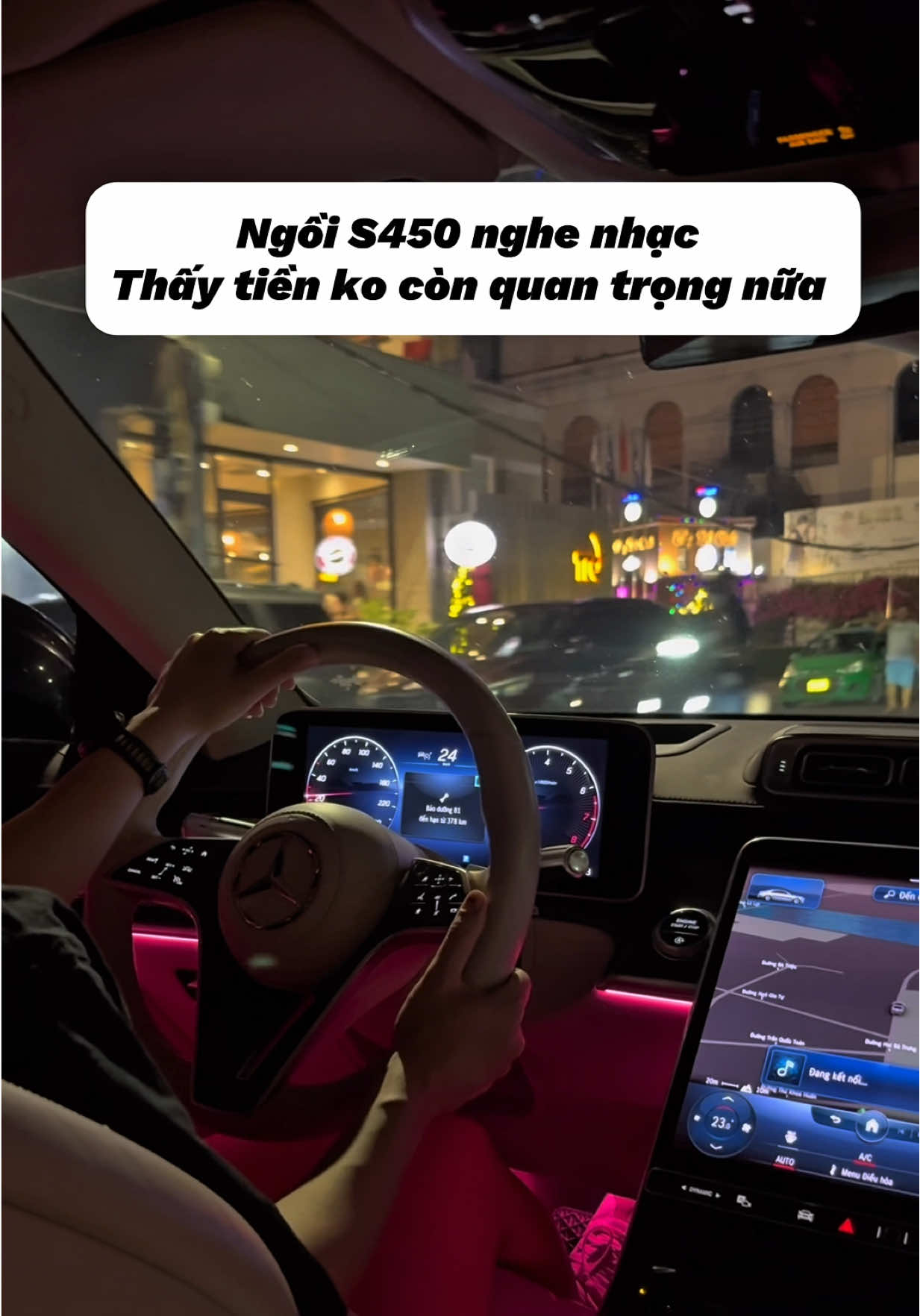 Ngồi S450 nghe nhạc, thấy tiền ko còn quan trọng…vì… #car #xesang #Mercedes #s450luxury #xh #oto