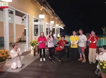 Chị cả cưng quáaaa #AllforNganCanh #ThuyNgan #todoi102 