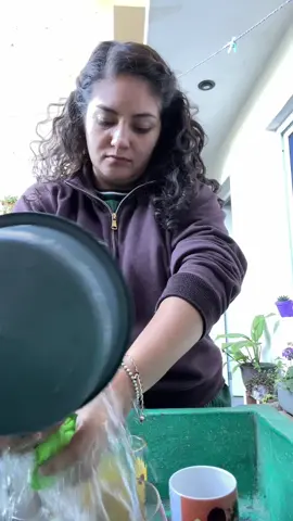 Que reflexionadas se pega uno lavando trastes 🥹🤣🤣