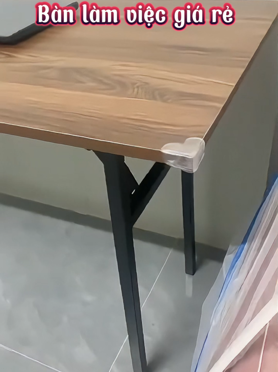 Bàn làm việc giá rẻ, phù hợp với Học sinh, sinh viên, người ở trọ  gấp gọn k tốn nhiều diện tích  #ban #banhoc #banhocsinh #decor #todecor #xuhuong 