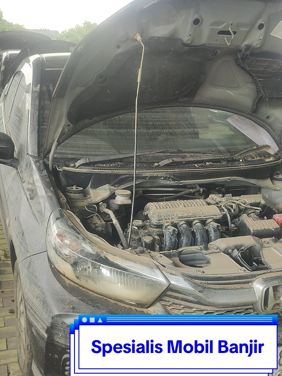 Spesialis mobil banjir, saat mengerjakan mobil ini, dipikiran saya, beruntung yang punya mobil ini saya yg pegang sendiri mobil nya, karena saya kerjakan serasa mobil sendiri.#banjir #mobilkerendambanjir #mobilhanyut #interiordetailing 