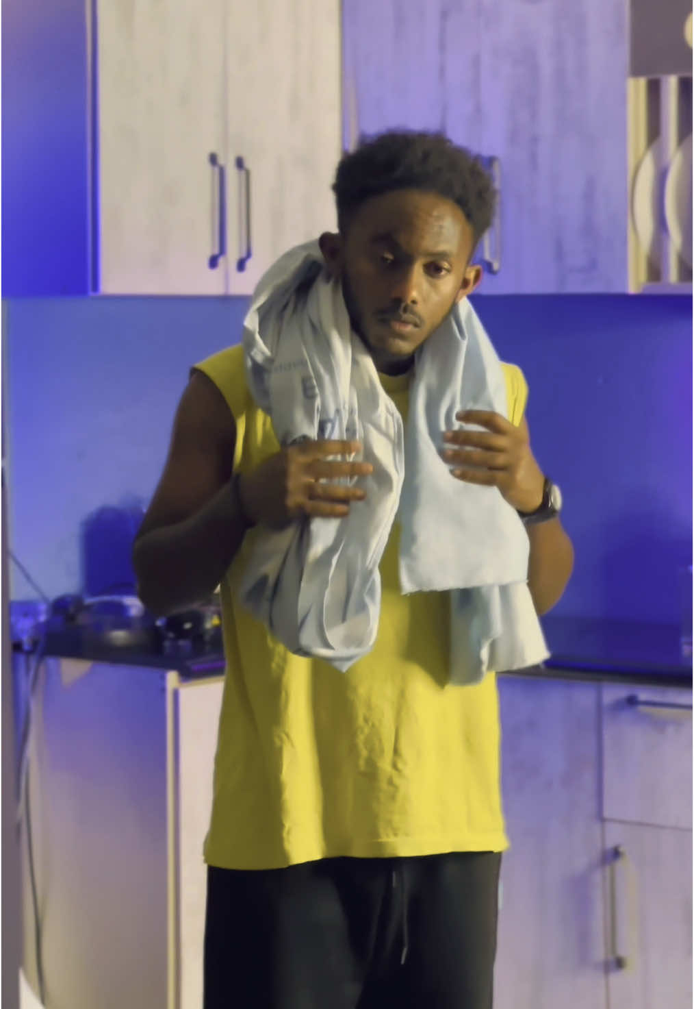 ዛሬ አልቻልኩም 😂—————  ተራኪ -@Kida Yegeter Lij  ፀሀፊ - ተስፋዬ ሃ/ማርያም 🎥 @Biruk_sami —————————————————————————— #habeshatiktok #melakugw #film #amharicmovies #foryoupage #ethiopian_tik_tok🇪🇹🇪🇹🇪🇹🇪🇹 #ertreantiktok🇪🇷 #shortfilm 