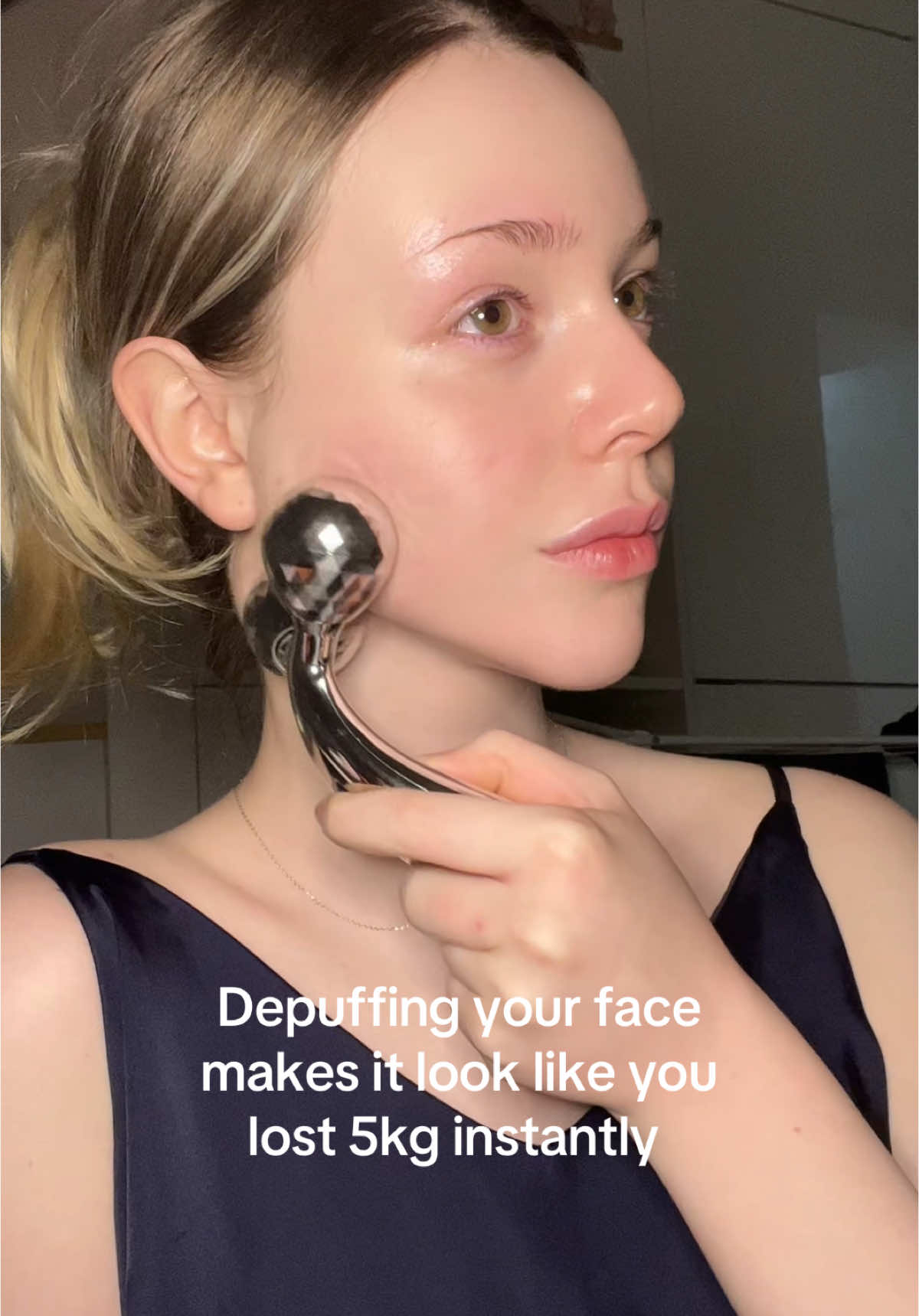 How I slim down my face  #skincare #slim #faceroller #guasha #kbeauty 