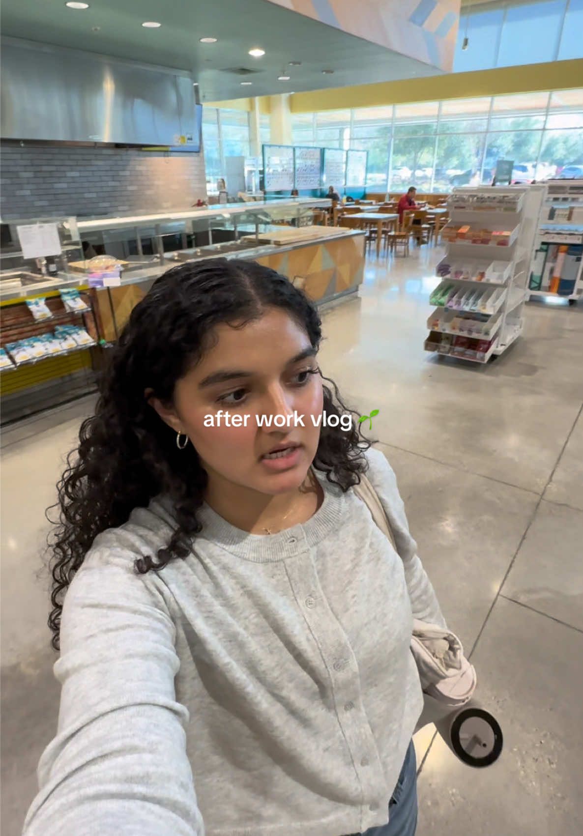 i love you @Whole Foods Market hot bar 🌱🌱🕺🏻 #solodate #Vlog #dailyvlog #dayinmylife #dayinthelife #lunch #afterwork #minivlog #fyp #fypシ #wholefoods #grocery #aesthetic 