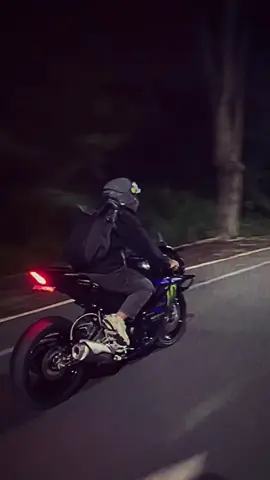 #4u #r15m #fypppppppppppppp #kytttcorse #r15v4 #sportbike #sportbike #fyp #f #r15 #extender #CapCut 