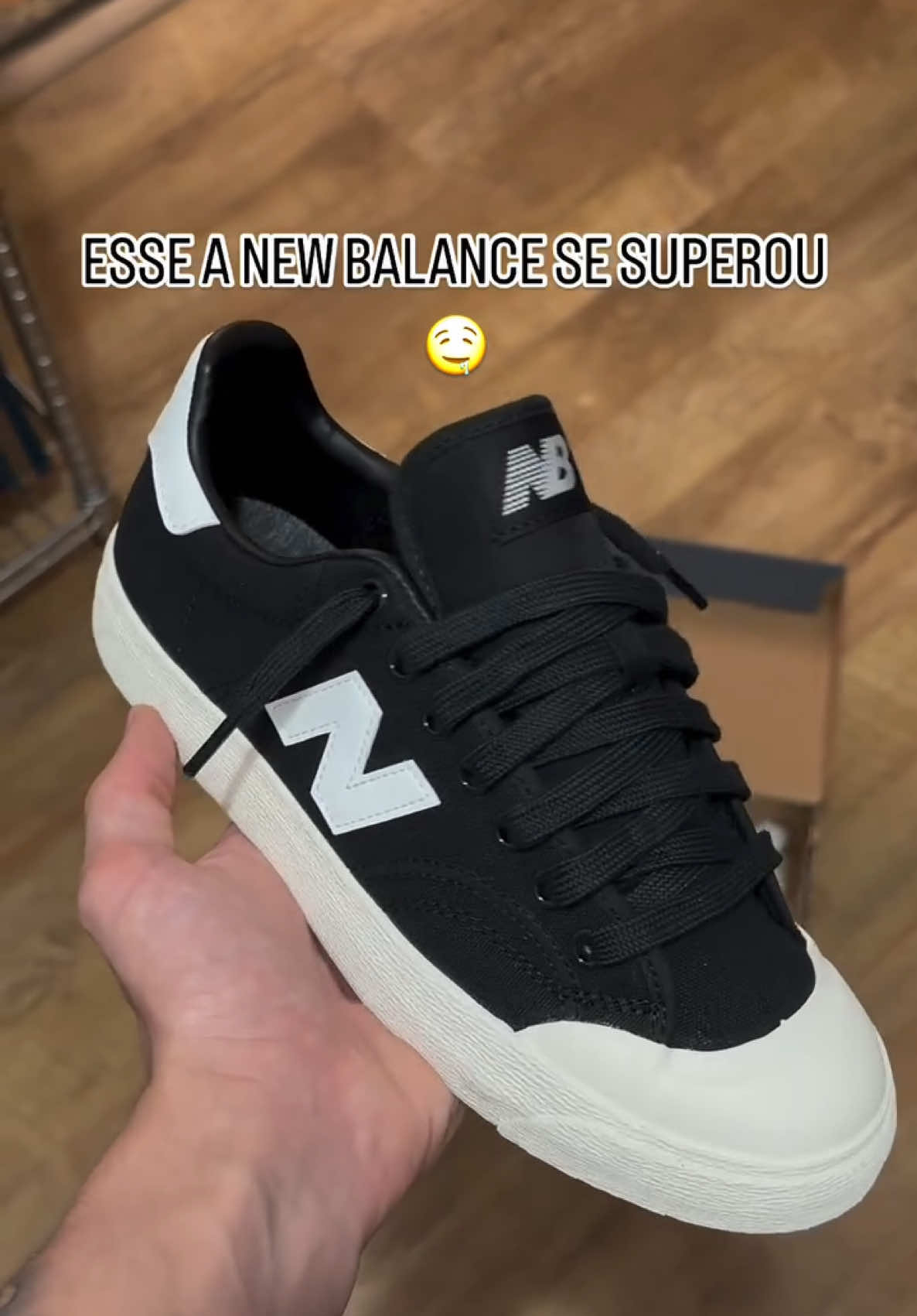 NEW BALANCE BB100.                               Modelo já disponível em nosso site (link na bio) 