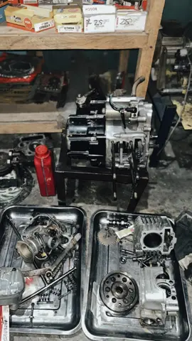 Restorasi mesin revo #revo #revoabsolute110 #onprocess #mekaniktiktok #bengkeltiktok #xybca #ramadhanrace #shope #thailand #katakata @Serjana mekanik 