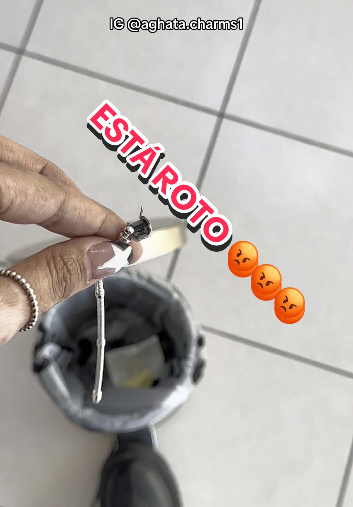 ¿Se te rompió el broche de tu pulsera Pandora? ¡No la guardes en un cajón! ✨ Tenemos muchísimos estilos de broches de repuesto con envío inmediato por solo $500 MXN. Recupera el brillo de tu pulsera hoy mismo. ¡Pregunta por el tuyo! 💖📩 #Pandora #BrocheDeRepuesto #EnvíoInmediato #PulserasBonitas #charmspandora #pandorajewelry #charmspandora♥️ 