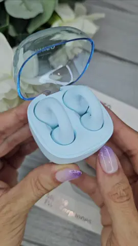 Escuchá tu música favorita de la forma más cómoda con los ear clip MINISO 💙 #audifonosinalambricos #audifonosbluetooth #earclip #audifonoscostarica #earclips 