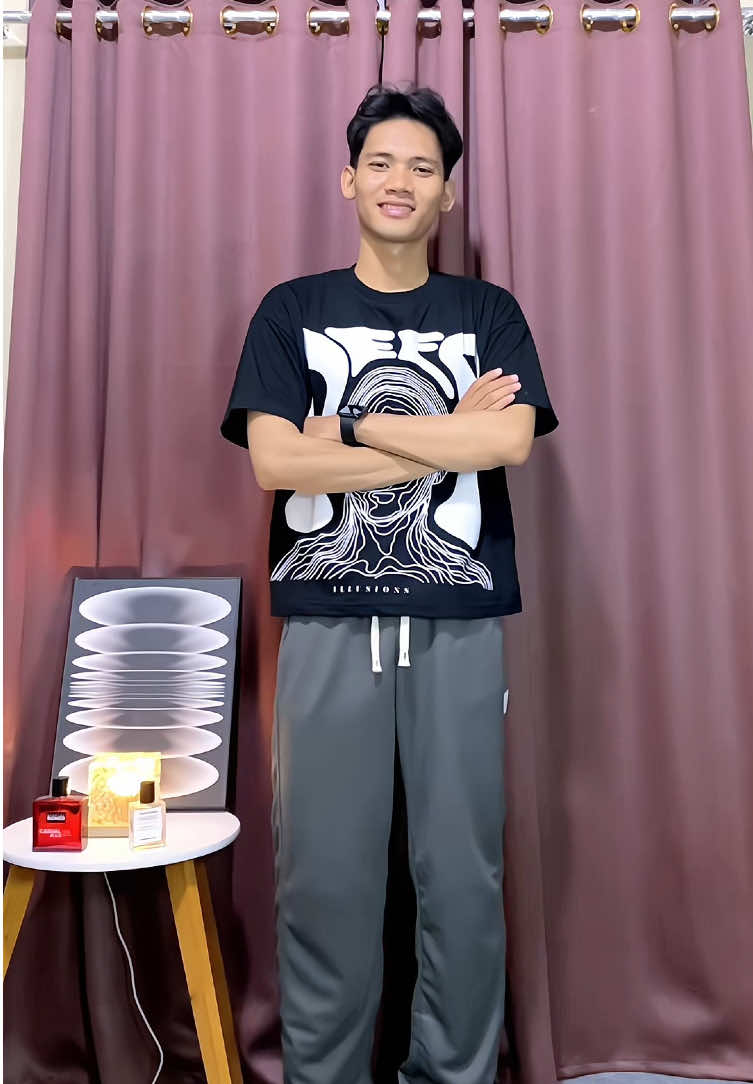 Replying to @Sadewaa ini dia kaos yang aku pakai ya buruan beli kaos boxy nya dikeranjang sekarang juga #kaosboxy #kaos #kaosmurah 