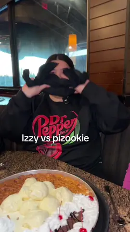 Izzy vs Pizookie #jumbopizookie #bjs #pizookie #bjspizookie #pizookieplatter #izzyandmary #biggie #mukbang 