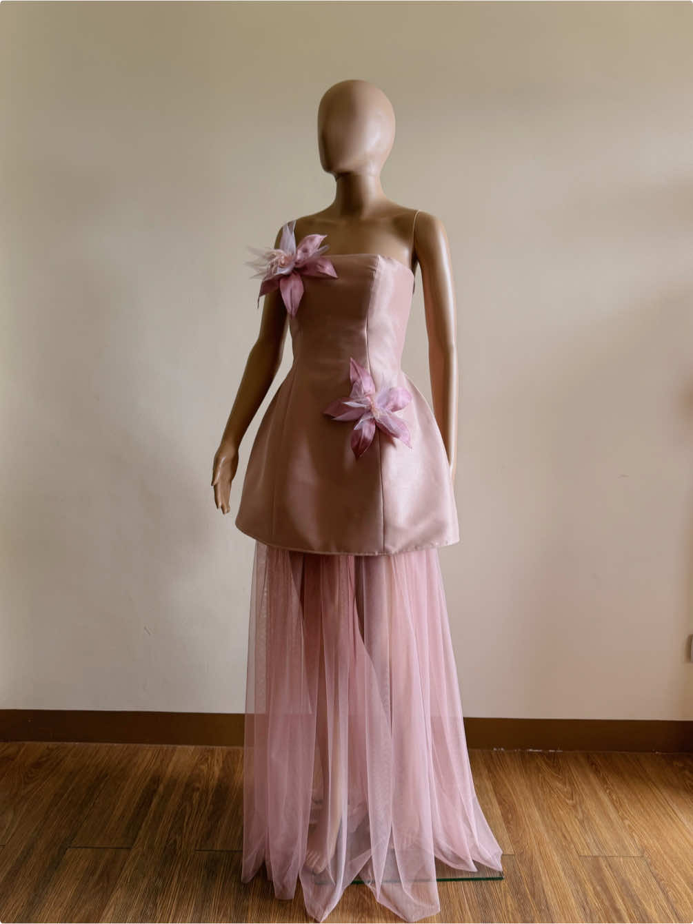In full bloom 💕🌸 #julio #juliogalerie  #Pinoy #Filipino  #fashion #design #fashiondesign  #sewist #gown #eveninggown #style #couture #womenswear #sewing #sewingproject #fypage #viralvideo #ti̇ktok 