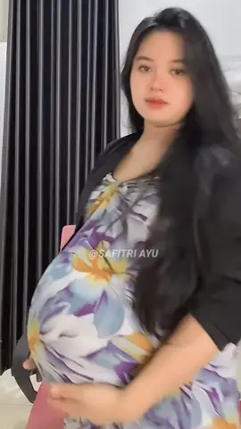 Emg boleh secantik ini🤭🥰😂 #bumilhappy #bumilsehat #fypage #fyp #fyppppppppppppppppppppppp #bumilindonesia #xyzabc #berkahramadhan #bumilsehatbayisehat🤰♥️😘😘 #bumilmuda #pecintabumil #galeribumil #bumilcantik #9bulan 