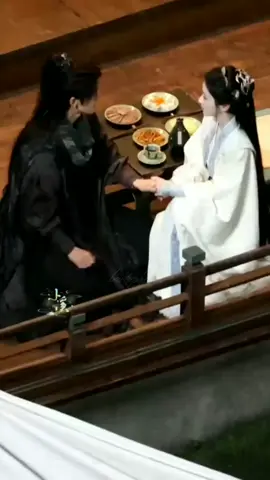 Vẫn là cô bé được che chở ngày ấy! #baoshangen #baothuongan #包上恩 #baologiai #baotuphan #baolujia #nguyetminhthienly #gianghodavuthapniendang #vuonghoangnghi_baothuongan #baothuongan_vuonghoangnghi #chuducnhien_baothuongan #baothuonganchuducnhien #fyp 