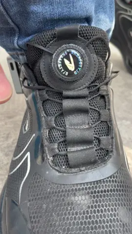 Giày bảo hộ lao động thời trang #huuhoaithodien #thodien #xuhuong #thinhhanh #giaybaoholaodong #kimcatdiendanang #mayhanmini #huuhoaibaotri 