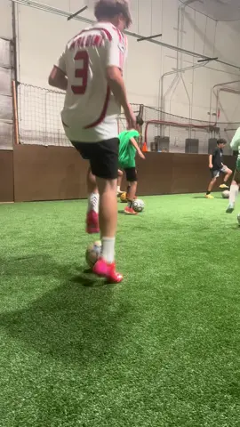 Putting in the work ! #Soccer #captain #clubsoccer #soccerlover⚽💙 #trainingalldayeveryday #united #soccertiktok #viral 
