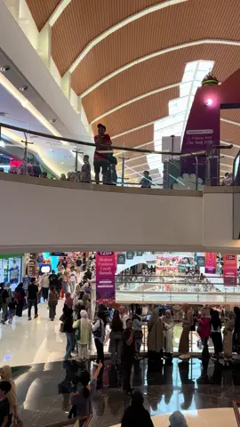 ngantrinyaa gaada ampun #glamlocal #pim #masukberandafyp #fyp #ramadhan #thr #bajulebaran 