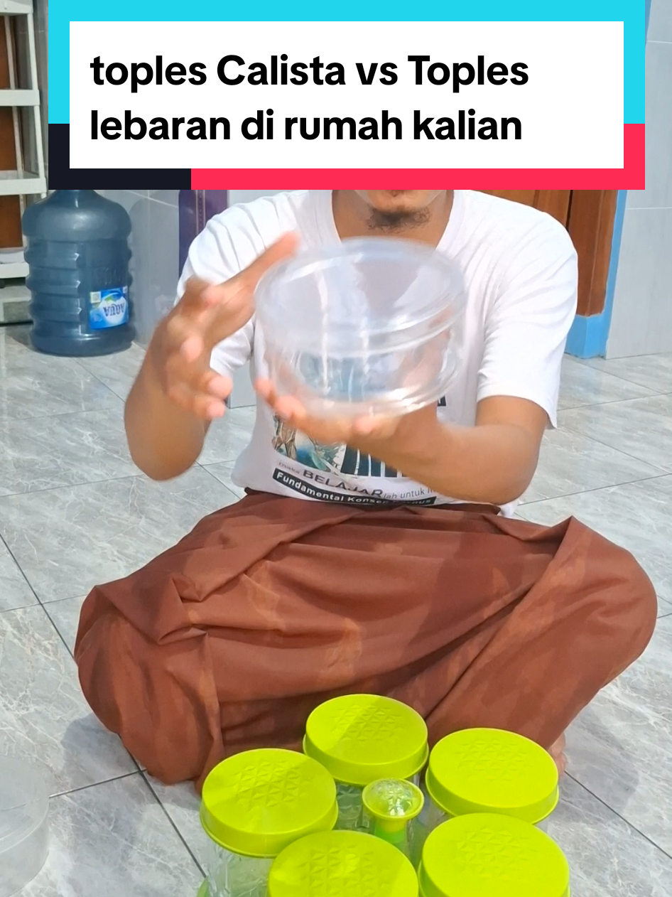 toples calista vs toples lebaran kalian di rumah hehe ambil toples lebaran ini di keranjang kuning free ongkir ya #topleskue #topleslebaran #toplescalista .