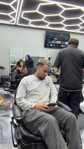 Had to prank my boy who’s a die hard  Barca fan after a long day at the barbershop  #barber #barbershopconnect #barbershop #pranks #barberpranks #jerseyprank #Soccer #soccertiktok #realmadridfc #halamadrid #barcelona #barca #spain #losangeles 