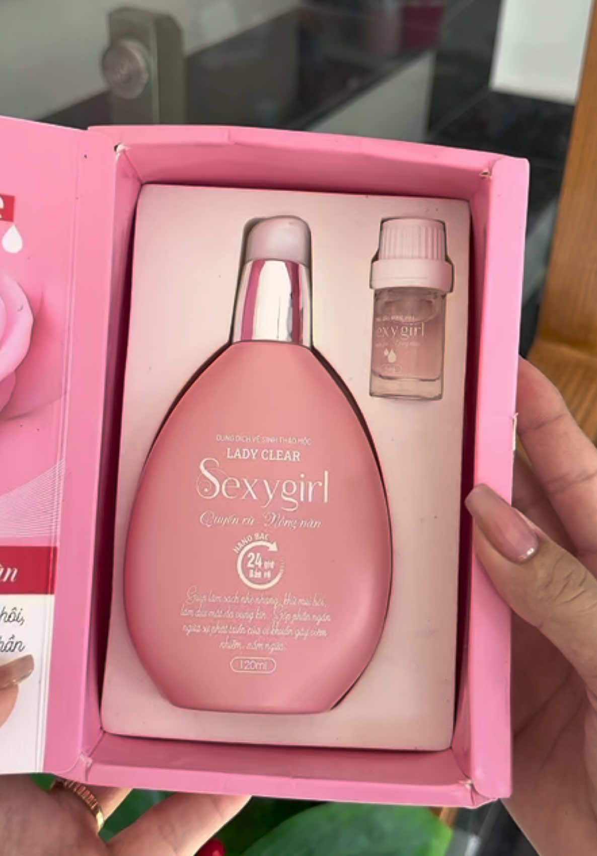 Mua 1 chai dung dịch vệ sinh Sexygirl 120ml tặng 1 chai tinh dầu nước hoa chỉ 51k miễn ship##emkieutaphoa##đungichvesinh##đungichvesinhnu##dungdichvesinhsexygril