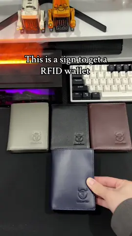 Love these vintage wallet👍🏻It’s ON SALE NOW!!#wallet#rfid#vintage#menswallet#billfold#bestgift#gift#perfectgifts #money#foryou#sale#rfidwallet#tiktokshopmademebuyit #spotlightfinds#protection #tiktokshopholidayhaul#tiktokshoplastchance #tiktokshopspringglowup 