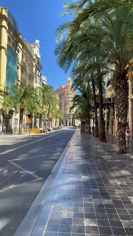 One favourite street in Valencia 😍 Tapas Tour I did: https://gyg.me/KEg7kWGn  #valencia #espana #spaintravel #fabletrips #travel 