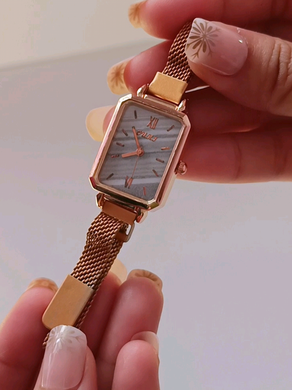 women's Watch 100 pesos only! #watch #magneticwatch #womenswatch 