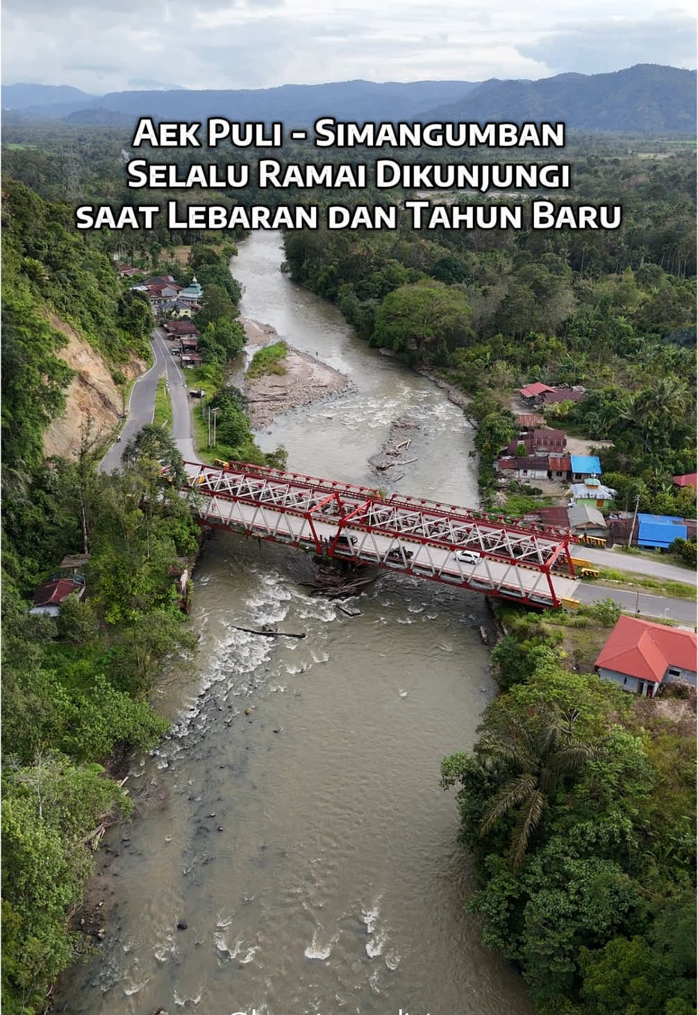 Udah pernah belum datang ke Jembatan Aek Puli saat Lebaran dan Tahun baru? Banyak yg berjualan disini loh.. #aekpuli #jembatanaekpuli #simangumban #luatpahae #tapanuliutara #horastapanuliutara #taput #pahae 