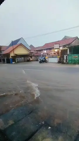 #storyhujan #🌧️ #purwakarta #musimhujan #sorehari 