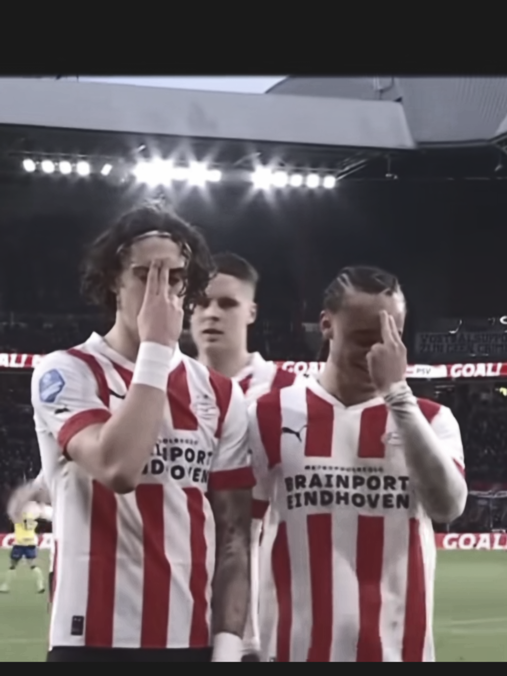 quería hacer el mío #aura #fabiosilva #xavisimons #psv #anuel #brindemos 