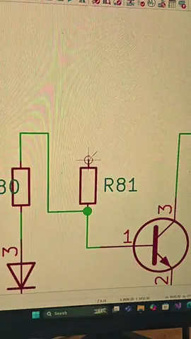Guys I found a walkie talkie circuit in an old crusty book that I clearly didn't stole from our department office. I immediately made a schema it looks cool. #student #studentengineer #engineering #engineeringstudent #university #college #collegelife #university #universitystudent #universitylife #electronics 