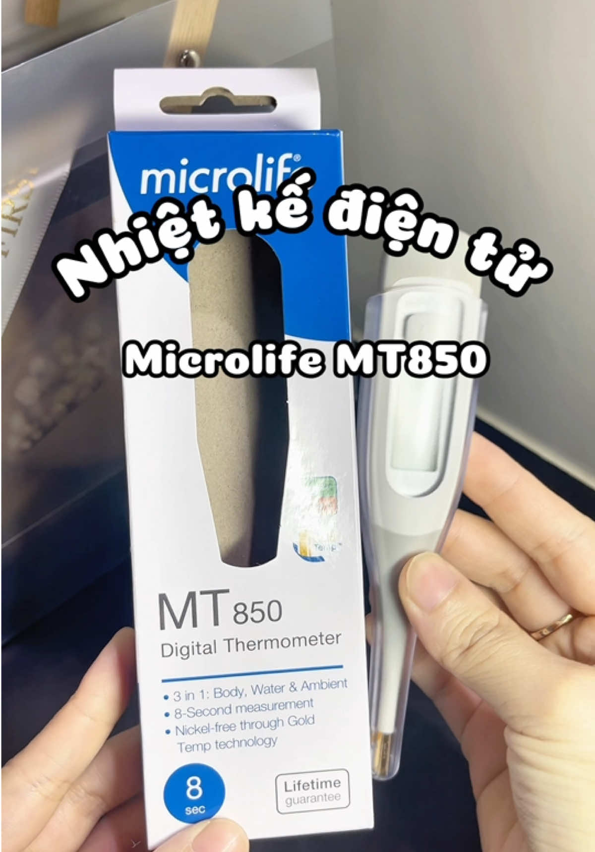 Thay vì dùng nhiệt kế thuỷ ngân, mình chọn nhiệt kế điện tử cho bé để an toàn và dễ sử dụng hơn #chamcon #nhietkedientu  #nhietke #microlife  #suckhoe 